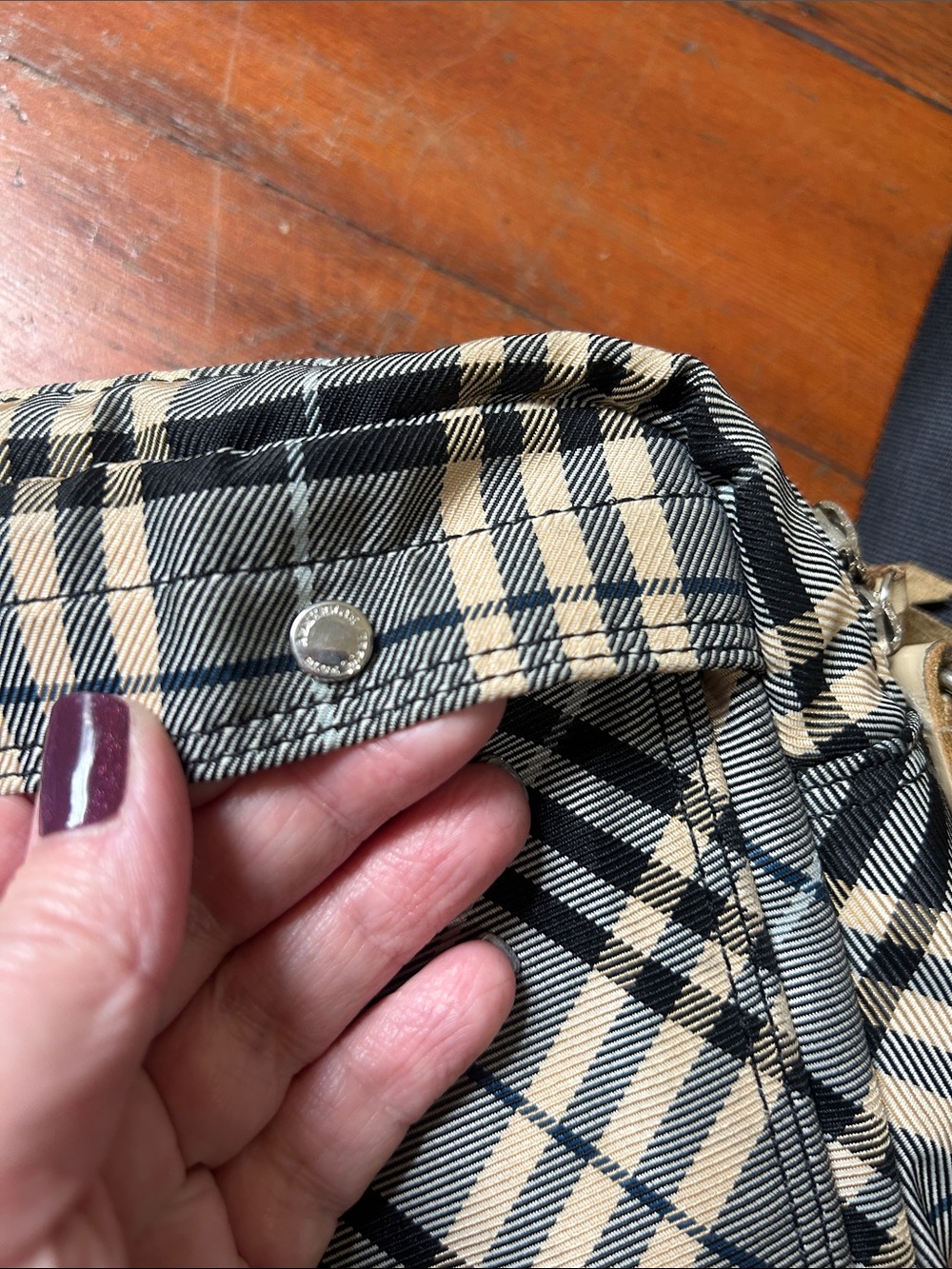 Burberry Blue Label Check Nova Crossing crossbody - Picture 17 of 17